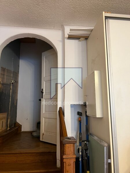 Aviatorilor, Arcul de Triumf, vila interbelica S+P+E+M, 8 camere